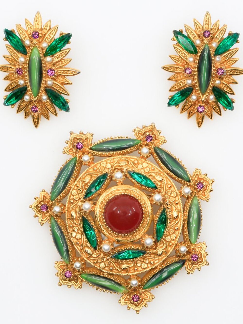 Vintage ART Arthur Pepper Renaissance Revival Brooch Clip-on Earrings Set 1960s